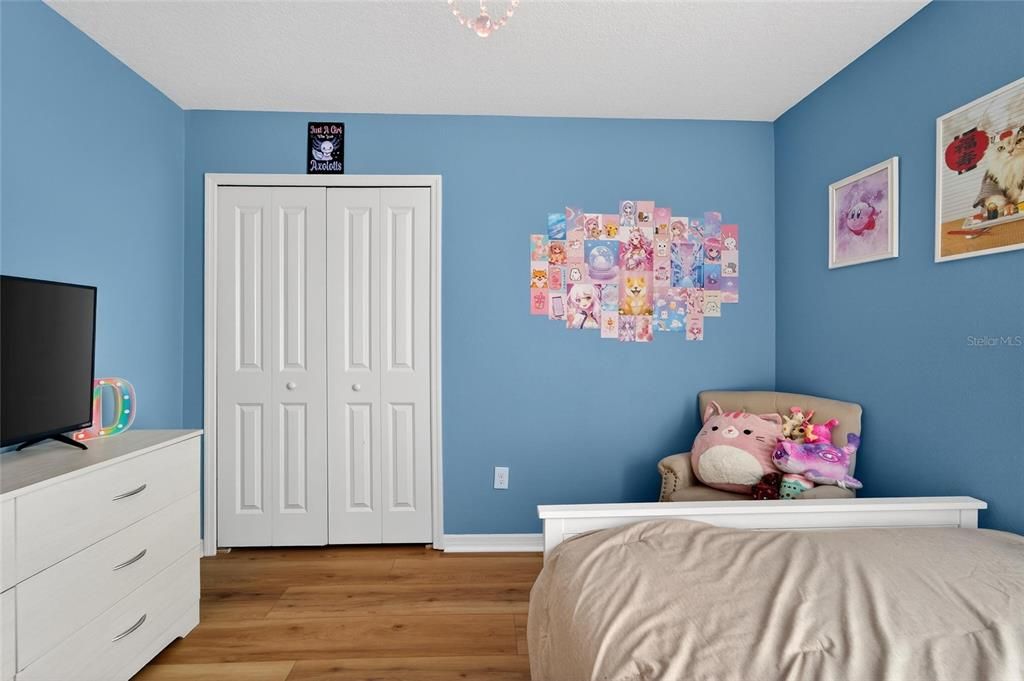 For Sale: $369,000 (4 beds, 2 baths, 1914 Square Feet)