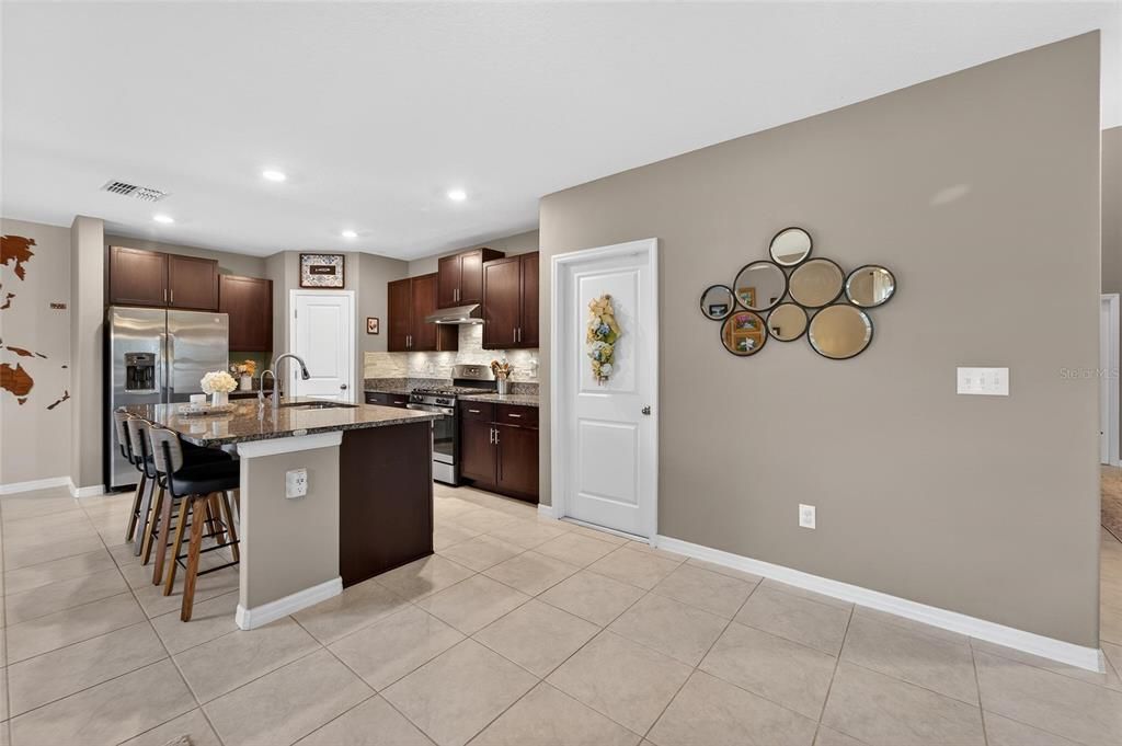 For Sale: $369,000 (4 beds, 2 baths, 1914 Square Feet)