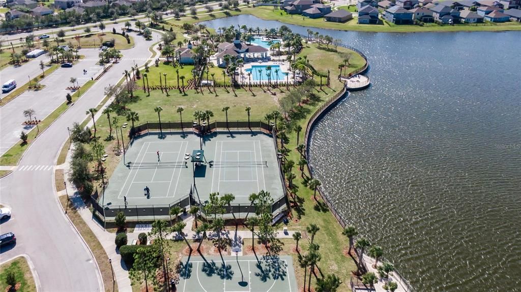 For Sale: $369,000 (4 beds, 2 baths, 1914 Square Feet)