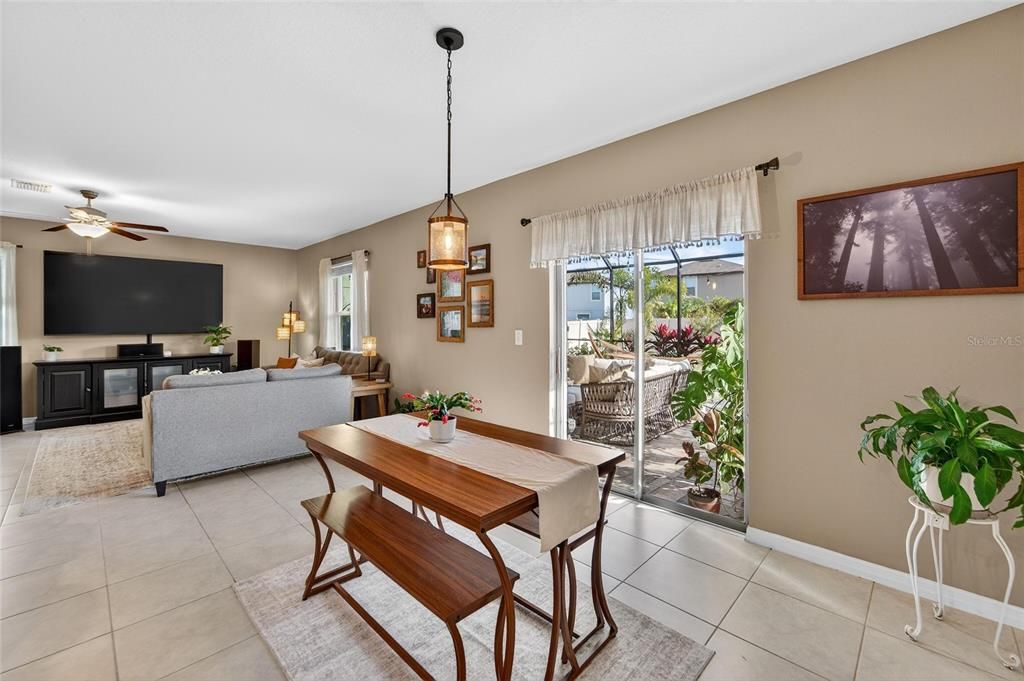 For Sale: $369,000 (4 beds, 2 baths, 1914 Square Feet)