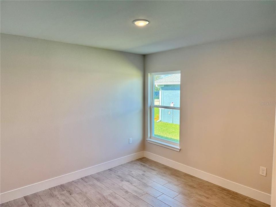 For Sale: $387,000 (4 beds, 2 baths, 2330 Square Feet)