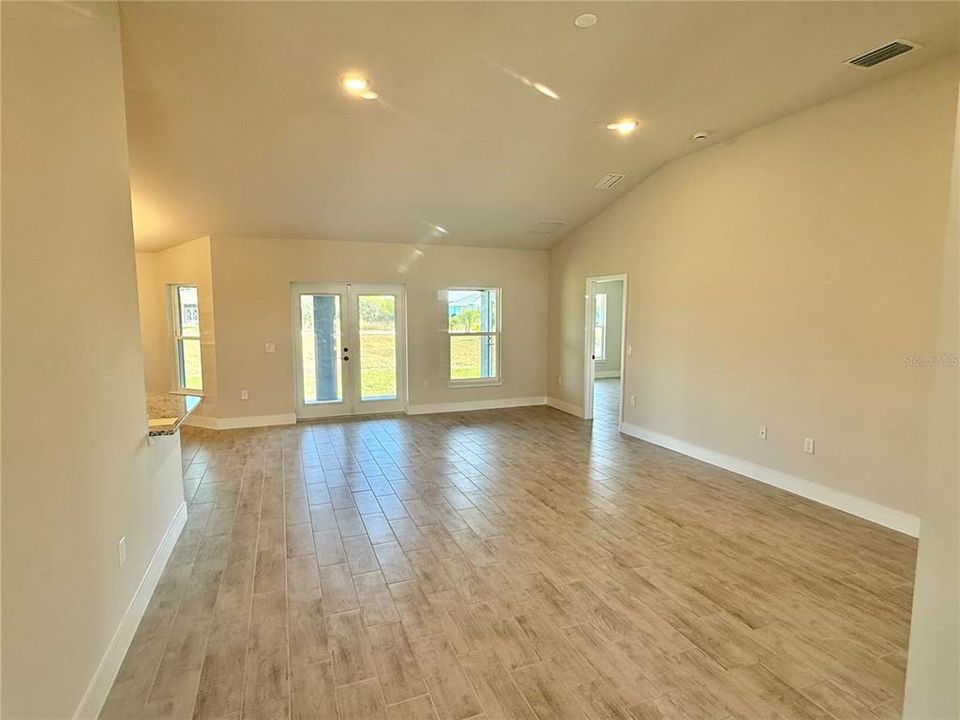 For Sale: $387,000 (4 beds, 2 baths, 2330 Square Feet)