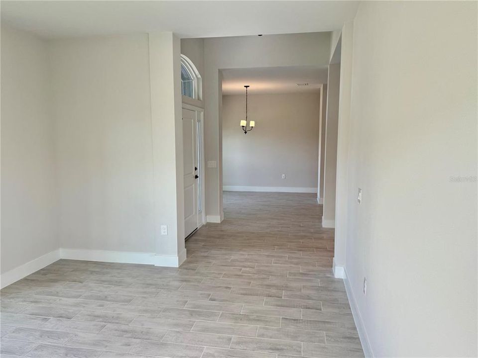 For Sale: $387,000 (4 beds, 2 baths, 2330 Square Feet)