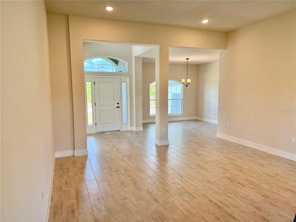 For Sale: $387,000 (4 beds, 2 baths, 2330 Square Feet)