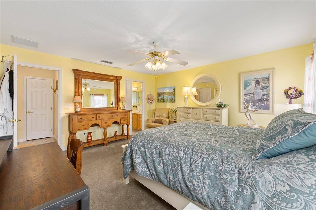 For Sale: $259,900 (3 beds, 2 baths, 1680 Square Feet)