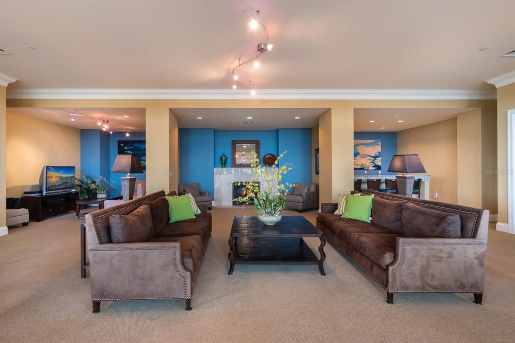 En Venta: $649,000 (2 camas, 2 baños, 1750 Pies cuadrados)