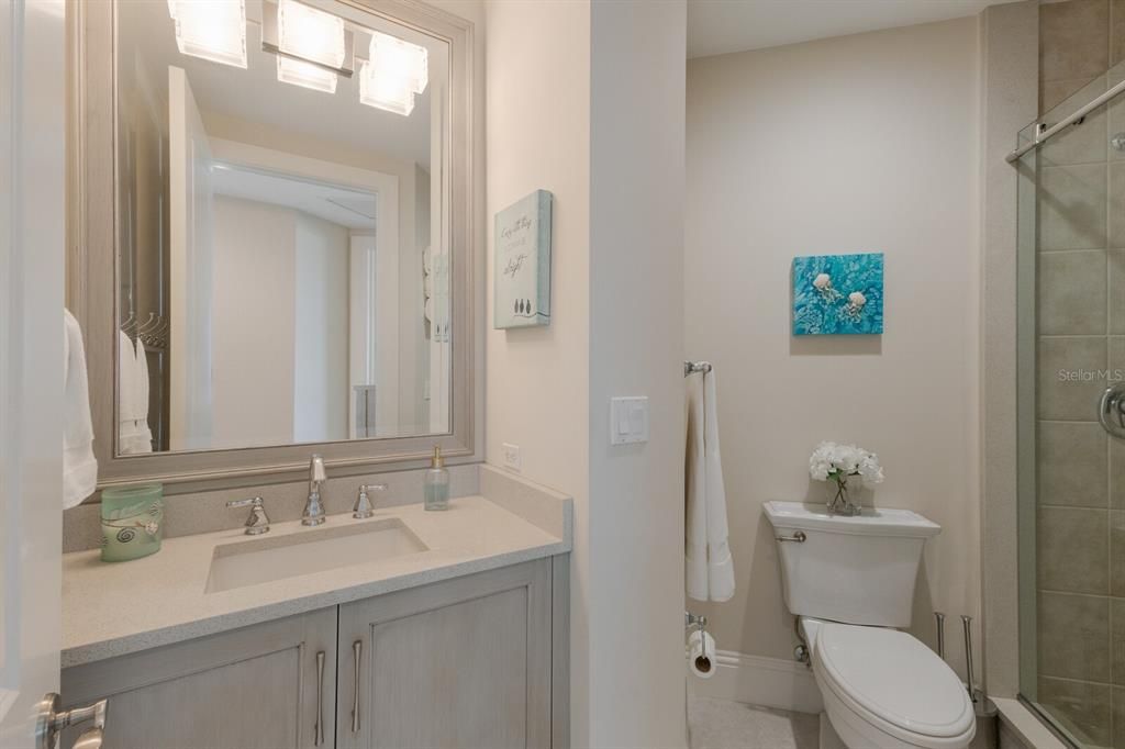 En Venta: $649,000 (2 camas, 2 baños, 1750 Pies cuadrados)