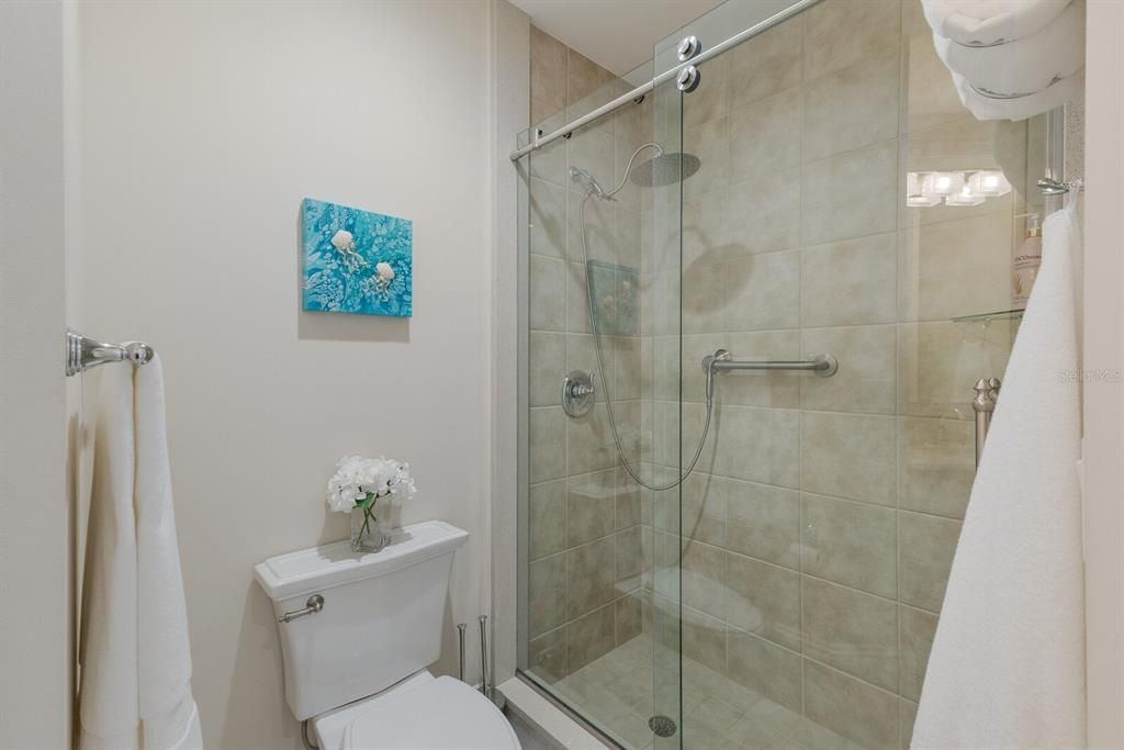 En Venta: $649,000 (2 camas, 2 baños, 1750 Pies cuadrados)