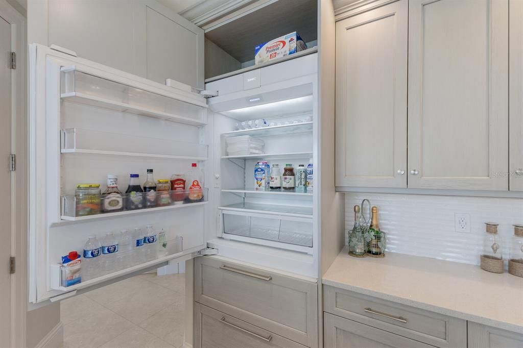 En Venta: $649,000 (2 camas, 2 baños, 1750 Pies cuadrados)