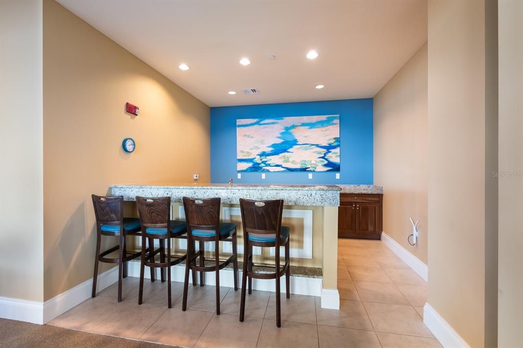 En Venta: $649,000 (2 camas, 2 baños, 1750 Pies cuadrados)