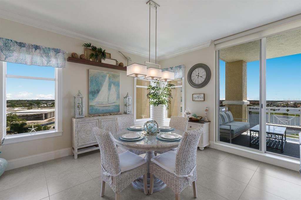 En Venta: $649,000 (2 camas, 2 baños, 1750 Pies cuadrados)