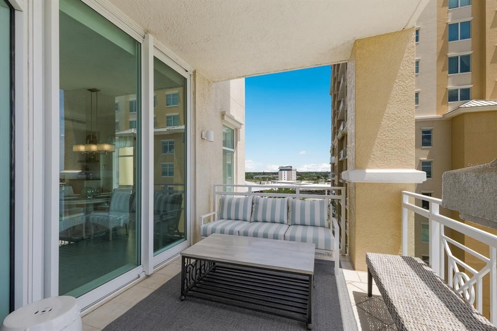 En Venta: $649,000 (2 camas, 2 baños, 1750 Pies cuadrados)