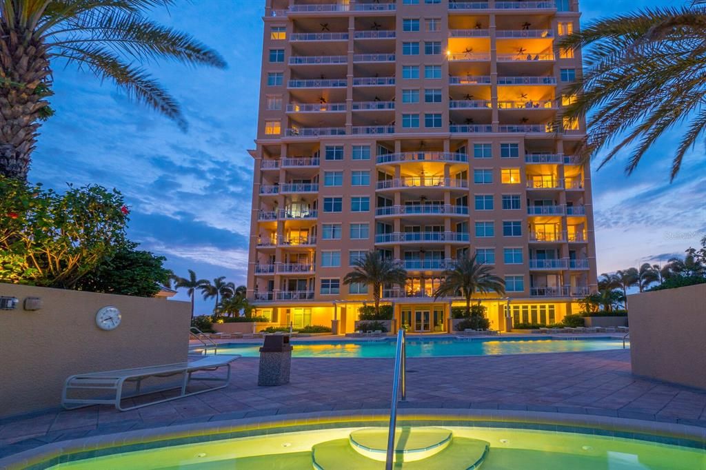 En Venta: $649,000 (2 camas, 2 baños, 1750 Pies cuadrados)