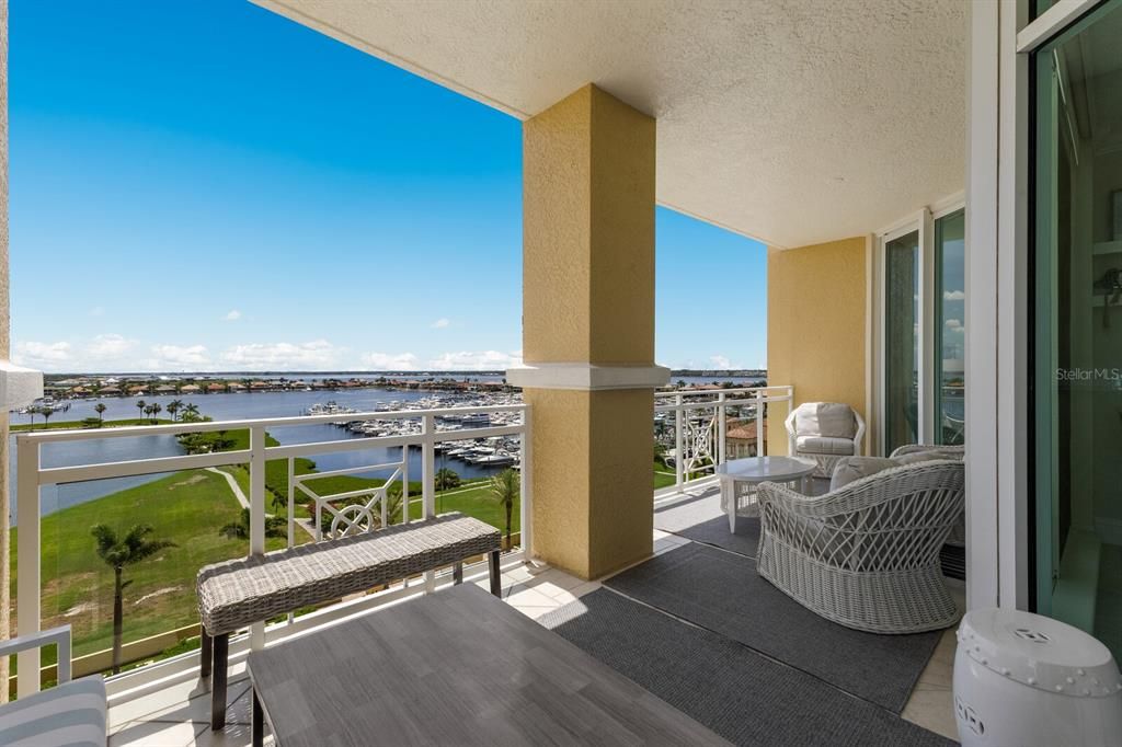 En Venta: $649,000 (2 camas, 2 baños, 1750 Pies cuadrados)