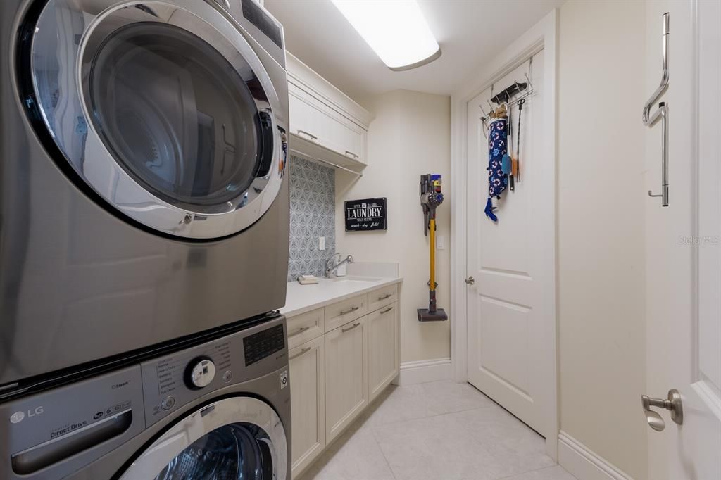 En Venta: $649,000 (2 camas, 2 baños, 1750 Pies cuadrados)