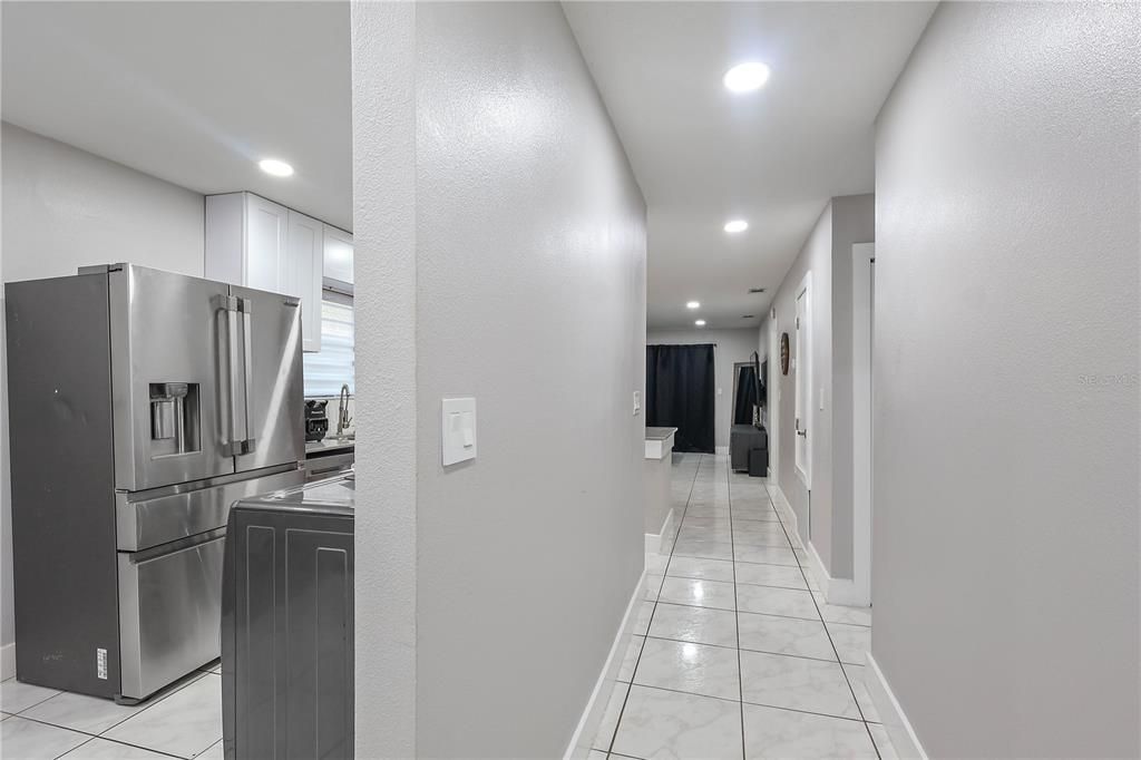 For Sale: $209,999 (2 beds, 2 baths, 992 Square Feet)