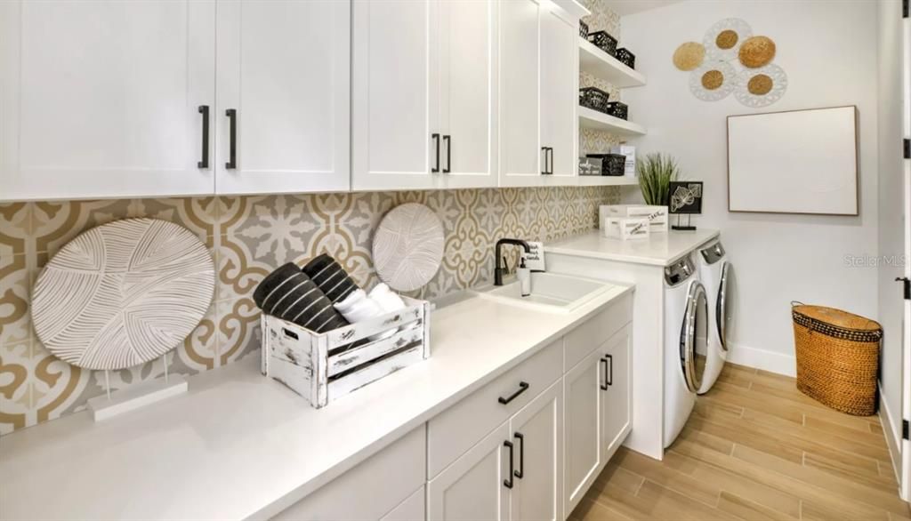 待售: $1,301,535 (4 贝兹, 3 浴室, 2588 平方英尺)