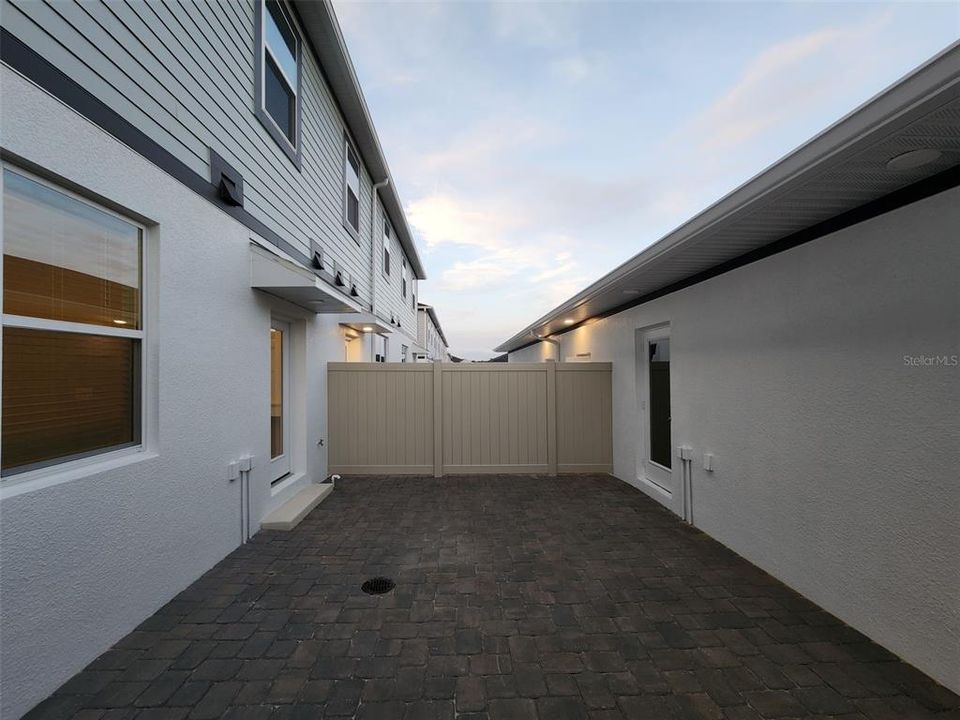 For Rent: $2,400 (3 beds, 2 baths, 1691 Square Feet)