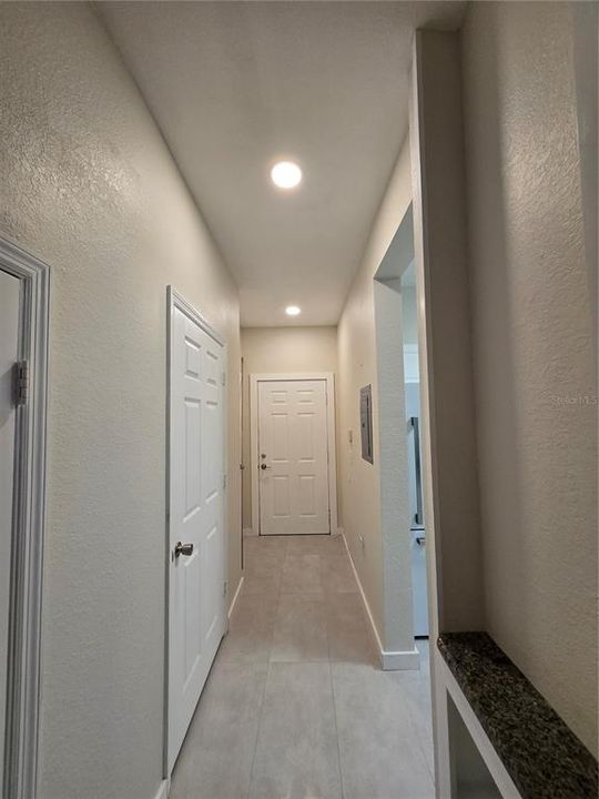 For Rent: $1,500 (1 beds, 1 baths, 1002 Square Feet)