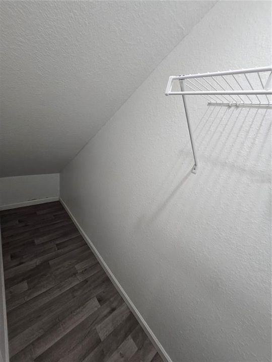 For Rent: $1,500 (1 beds, 1 baths, 1002 Square Feet)