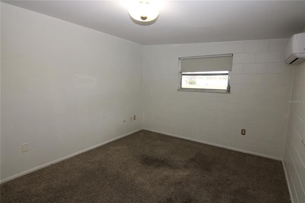 待售: $154,900 (1 贝兹, 1 浴室, 861 平方英尺)