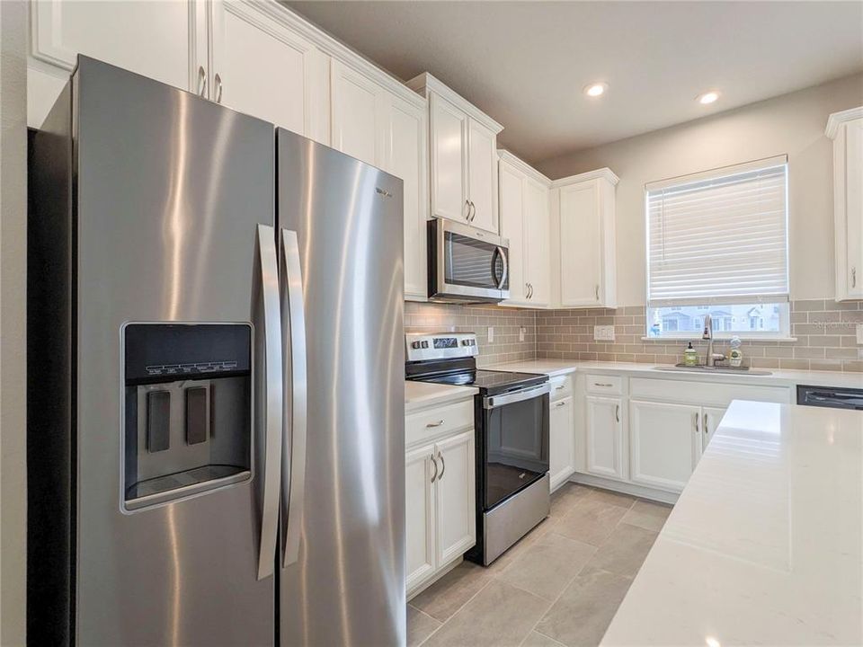 出租: $2,395 (3 贝兹, 2 浴室, 1549 平方英尺)