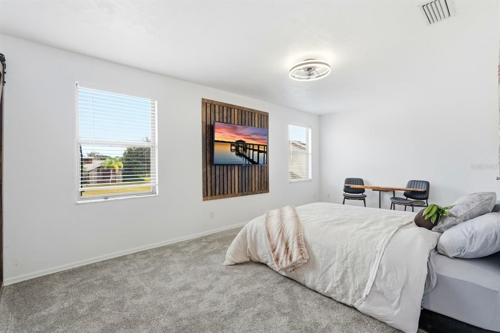 На продажу: $410,000 (3 спален, 2 ванн, 1872 Квадратных фут)