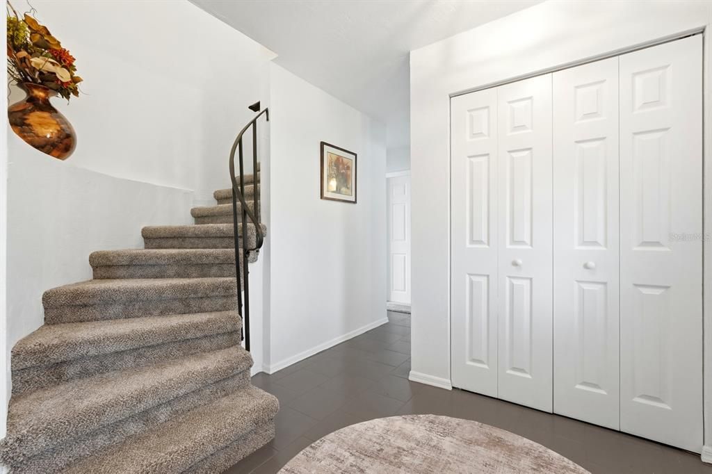 На продажу: $410,000 (3 спален, 2 ванн, 1872 Квадратных фут)