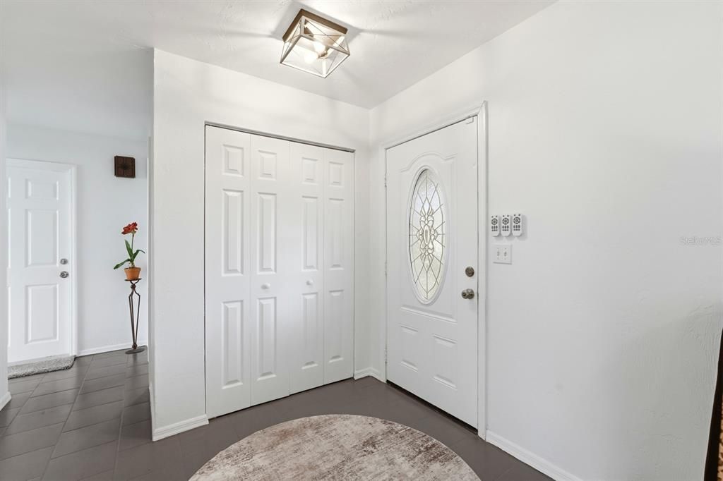 На продажу: $410,000 (3 спален, 2 ванн, 1872 Квадратных фут)