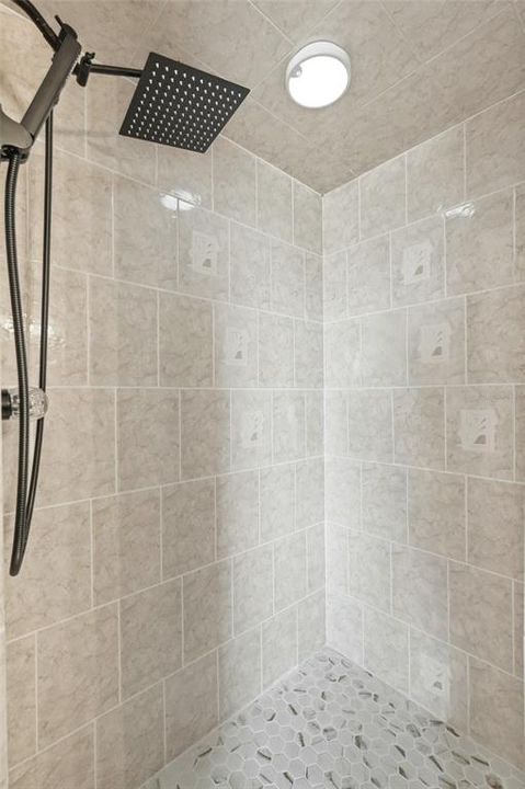 На продажу: $410,000 (3 спален, 2 ванн, 1872 Квадратных фут)