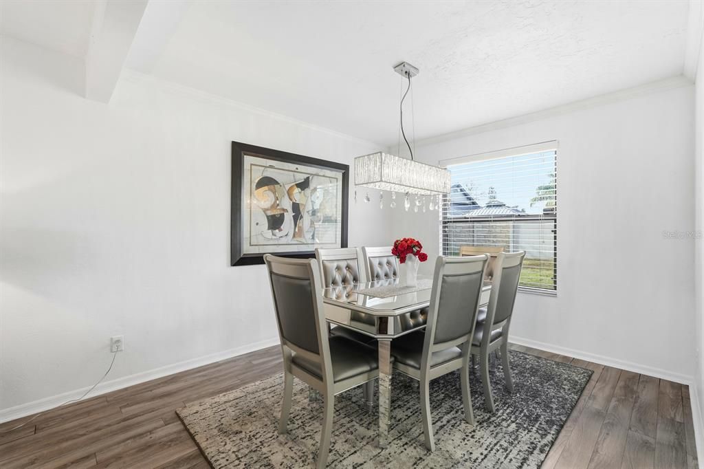 На продажу: $410,000 (3 спален, 2 ванн, 1872 Квадратных фут)