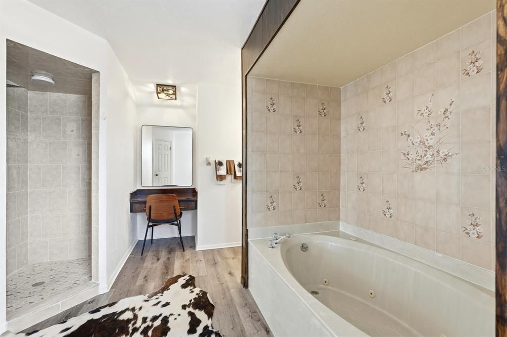 На продажу: $410,000 (3 спален, 2 ванн, 1872 Квадратных фут)