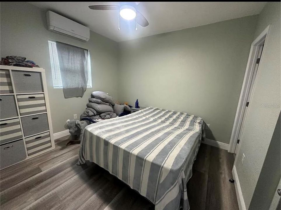 En Venta: $550,000 (5 camas, 3 baños, 2305 Pies cuadrados)