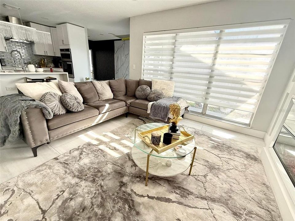 En Venta: $550,000 (5 camas, 3 baños, 2305 Pies cuadrados)