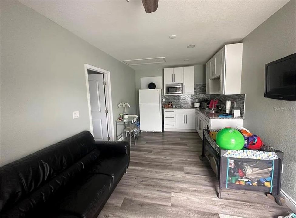 En Venta: $550,000 (5 camas, 3 baños, 2305 Pies cuadrados)