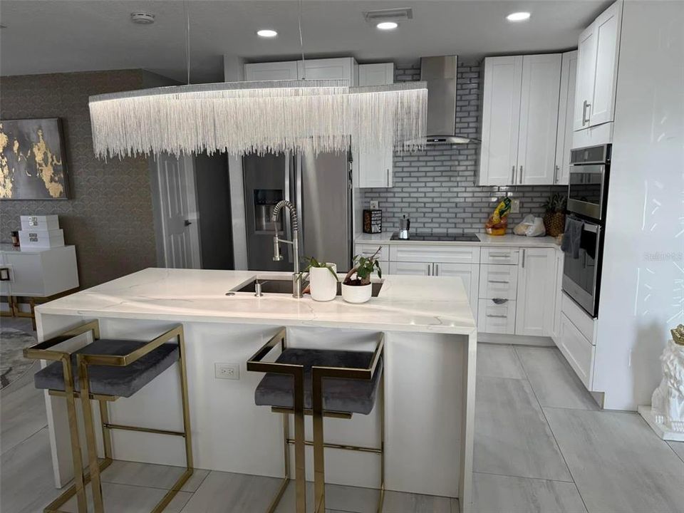 En Venta: $550,000 (5 camas, 3 baños, 2305 Pies cuadrados)