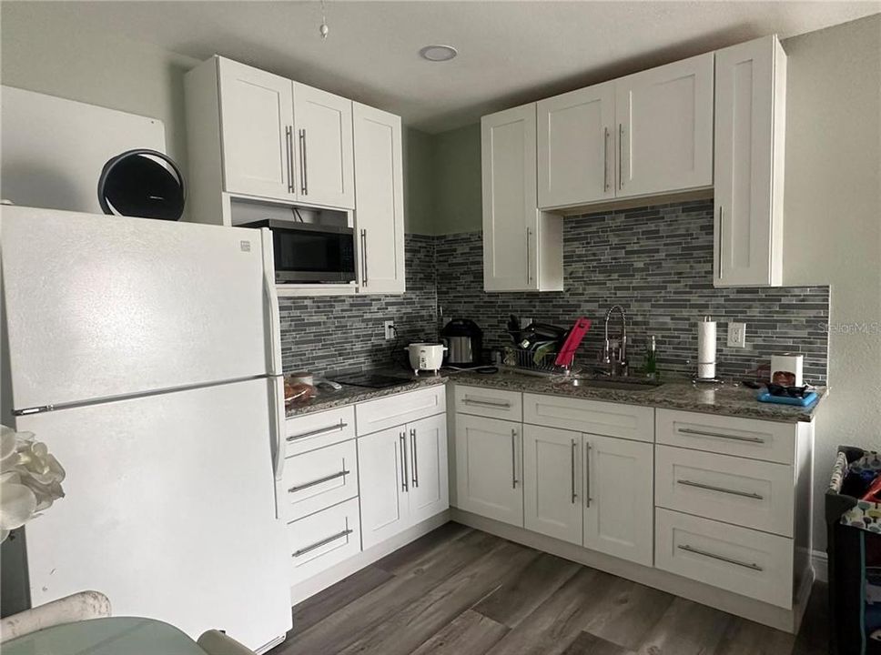 En Venta: $550,000 (5 camas, 3 baños, 2305 Pies cuadrados)