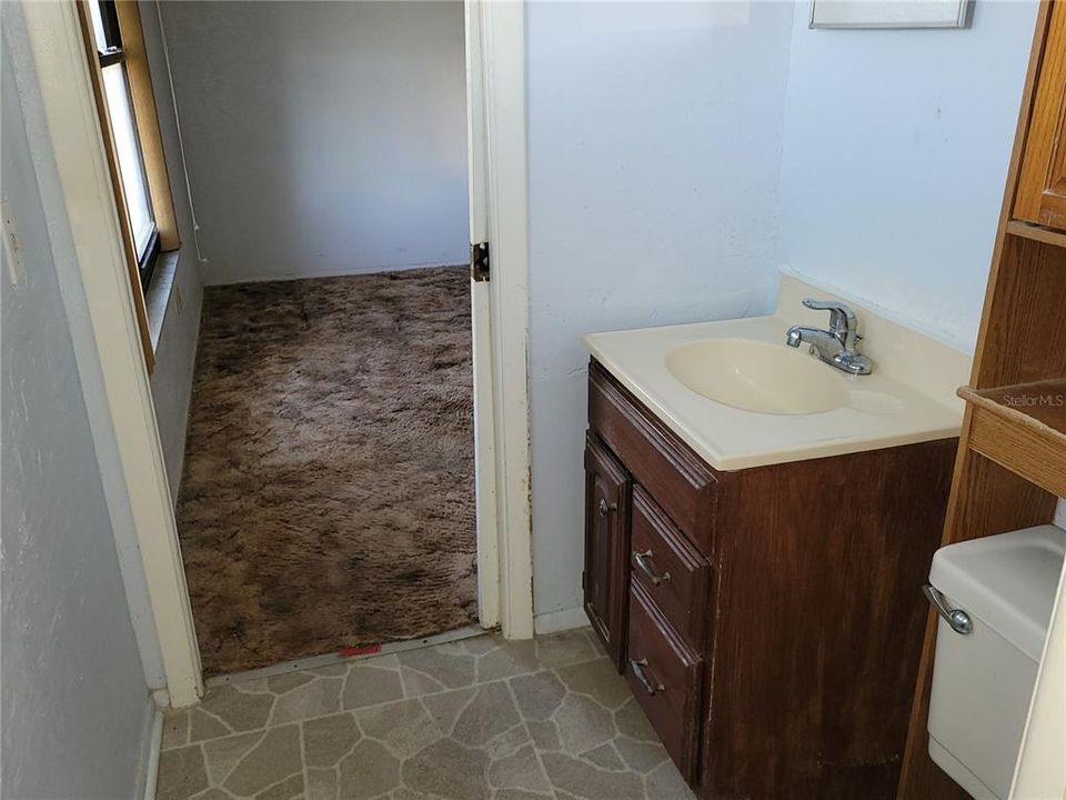 For Sale: $155,000 (3 beds, 1 baths, 1172 Square Feet)