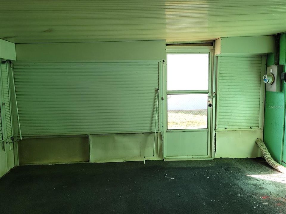 For Sale: $155,000 (3 beds, 1 baths, 1172 Square Feet)