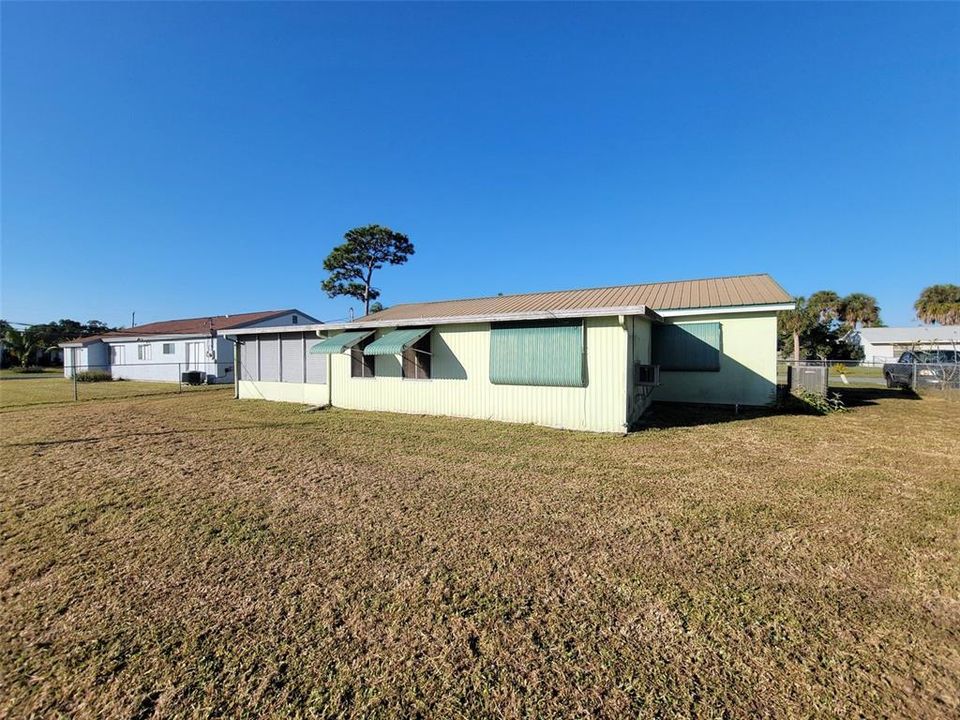 For Sale: $155,000 (3 beds, 1 baths, 1172 Square Feet)