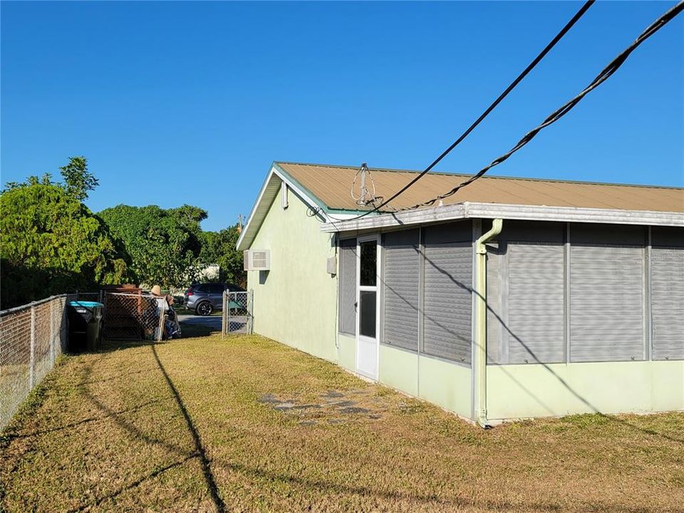 For Sale: $155,000 (3 beds, 1 baths, 1172 Square Feet)