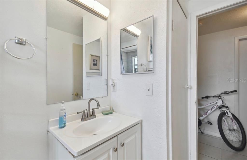 En Venta: $699,900 (8 camas, 0 baños, 2808 Pies cuadrados)