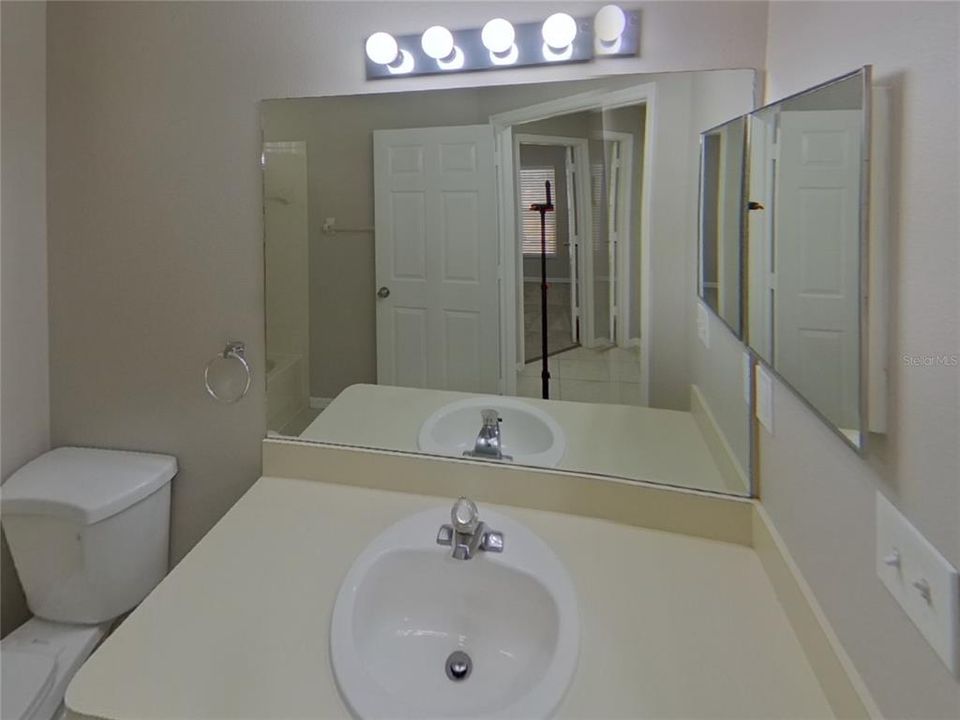 For Rent: $1,839 (3 beds, 2 baths, 1298 Square Feet)