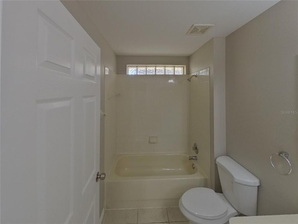For Rent: $1,839 (3 beds, 2 baths, 1298 Square Feet)
