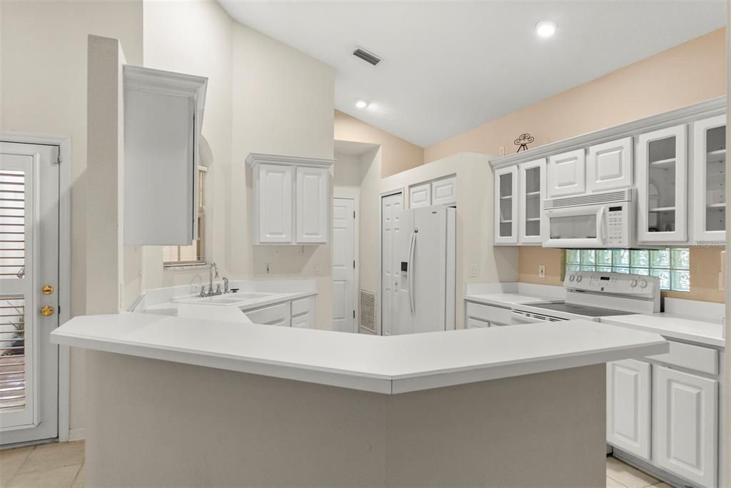 For Sale: $289,000 (2 beds, 2 baths, 1494 Square Feet)