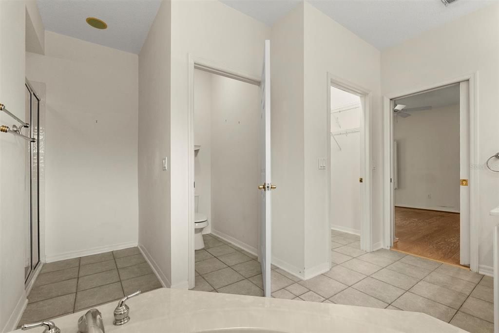 For Sale: $289,000 (2 beds, 2 baths, 1494 Square Feet)