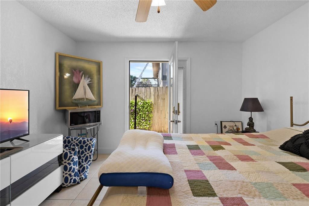 待售: $349,000 (2 贝兹, 2 浴室, 1585 平方英尺)