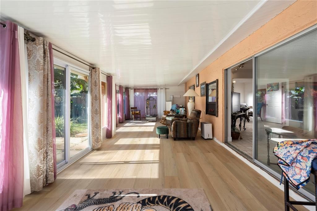 待售: $349,000 (2 贝兹, 2 浴室, 1585 平方英尺)