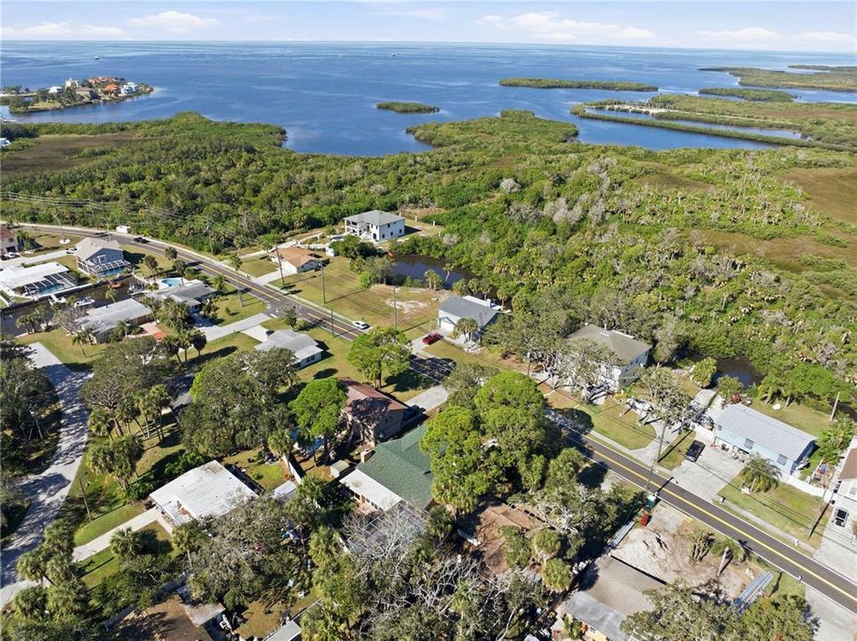 待售: $349,000 (2 贝兹, 2 浴室, 1585 平方英尺)