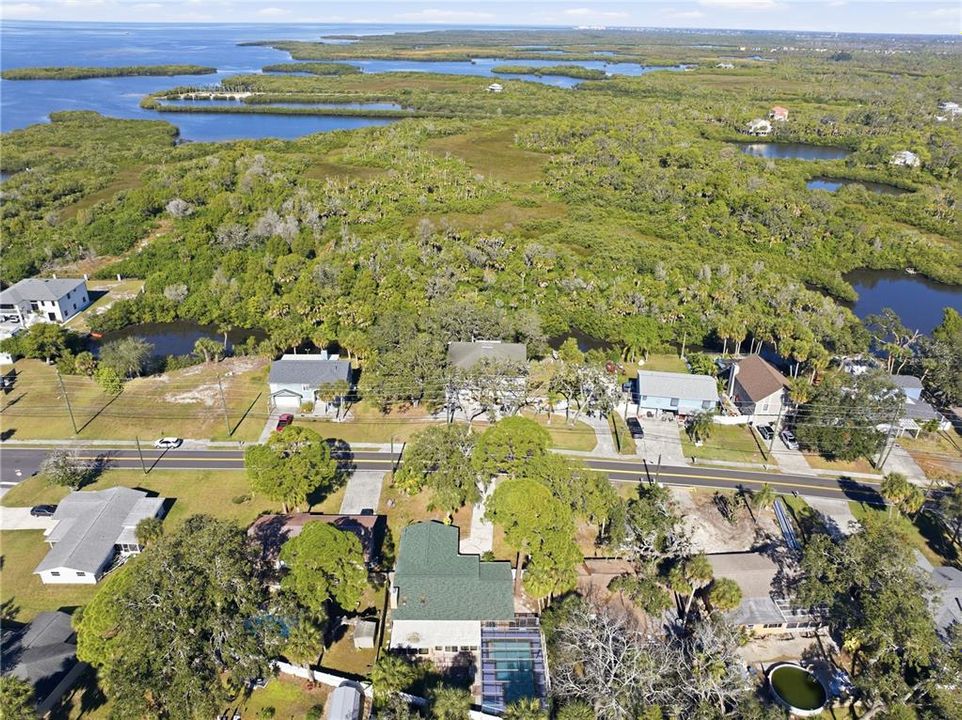 待售: $349,000 (2 贝兹, 2 浴室, 1585 平方英尺)